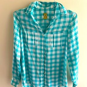 Checkered Turquoise and White button down top. Small
